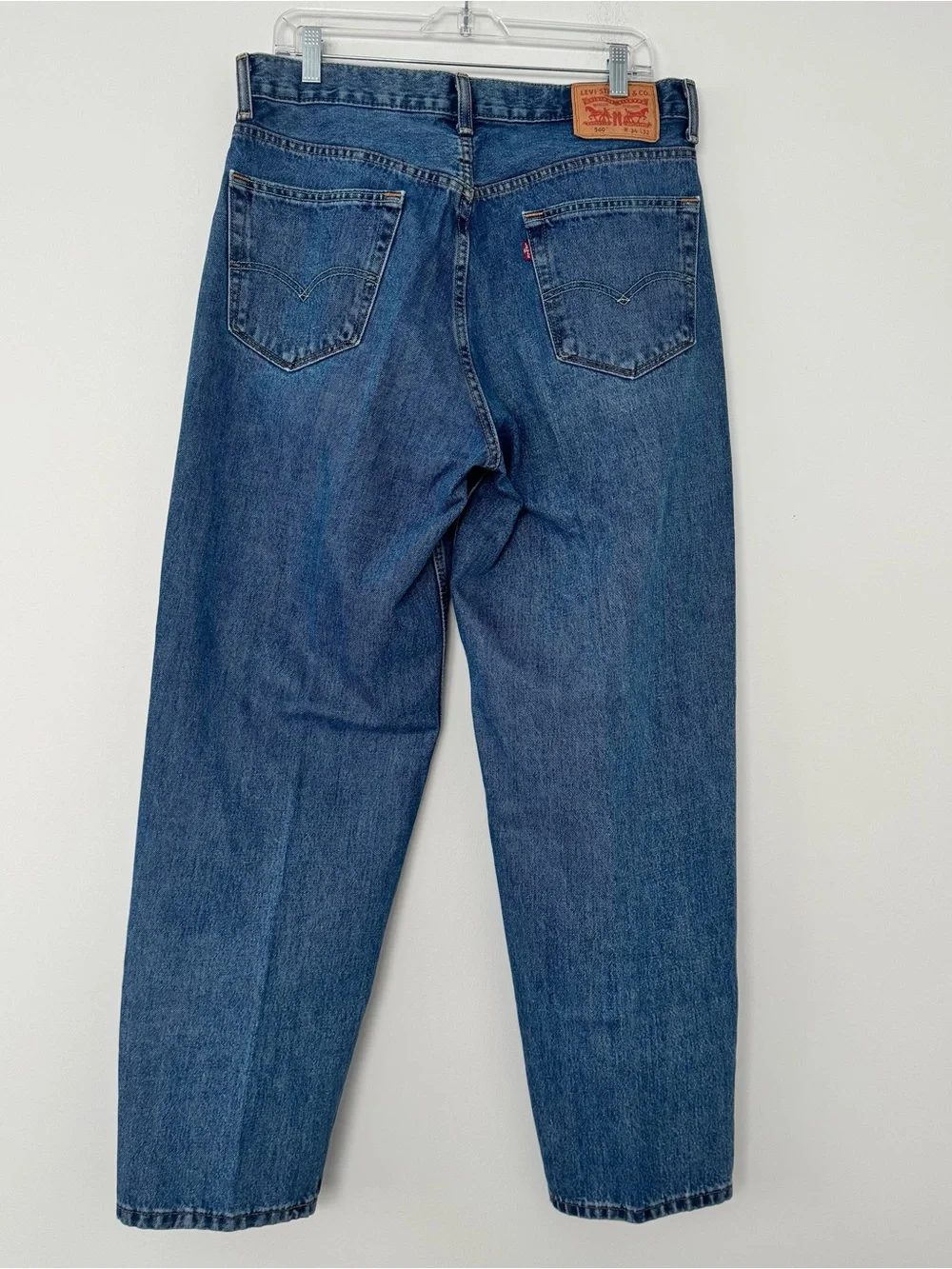 Levi's 560 Jeans Men 34x32 Loose Fit Tapered Leg Medium Wash Blue Denim Mid Rise